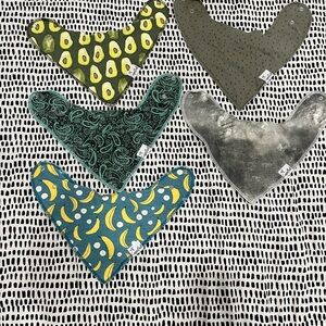 Set of 5 Reversible Bandana Bibs